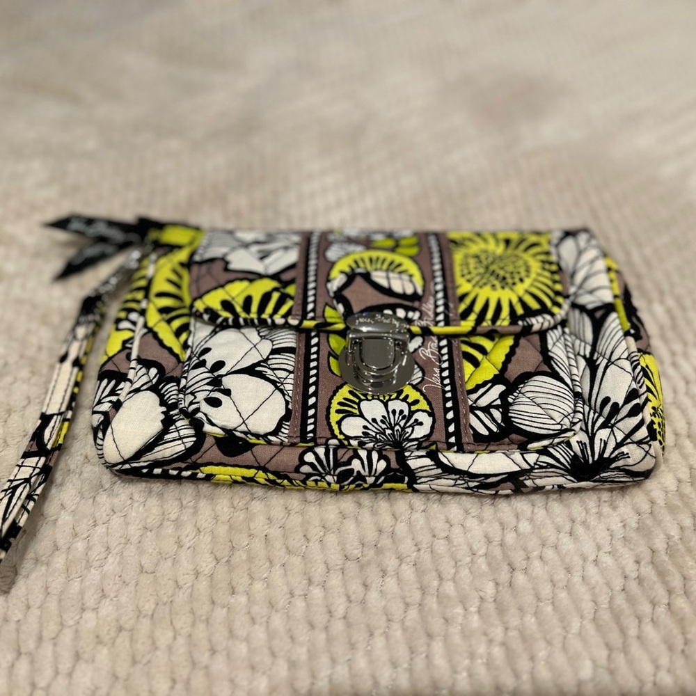 💚🖤𝑽𝑬𝑹𝑨 𝑩𝑹𝑨𝑫𝑳𝑬𝒀💛🖤 Pushlock Wristlet